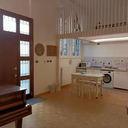 Silenzioso Loft Vicino Alla Stazione Centrale Milan